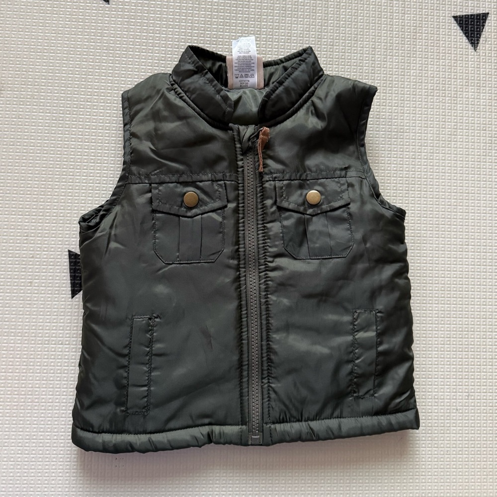 Brooklyn Boys|Baby/toddler gender neutral olive Green Sleeveless Puffer Vest•3T - Picture 5 of 7